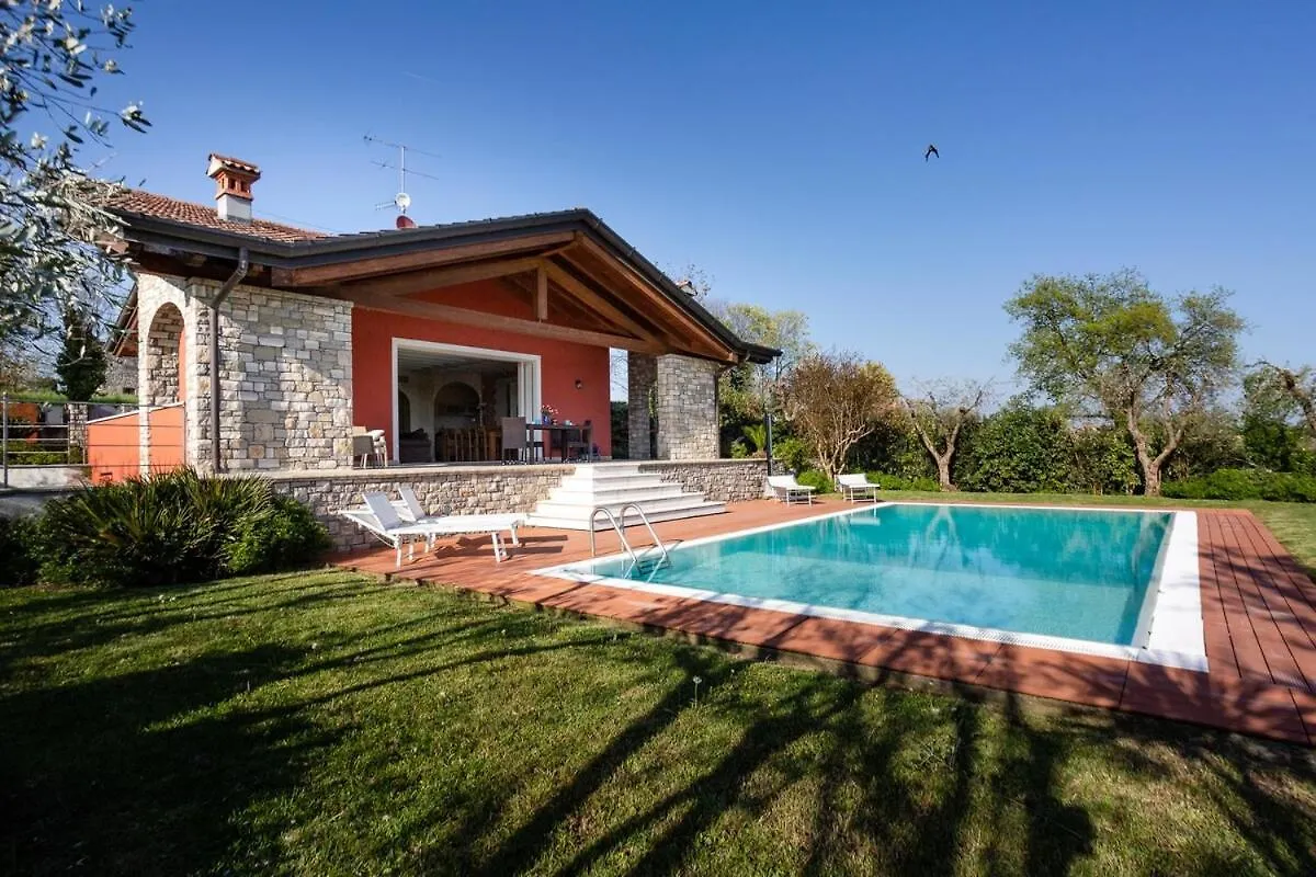 Luxury Villa On Garda Lake ソイアーノ・デル・ラーゴ イタリア