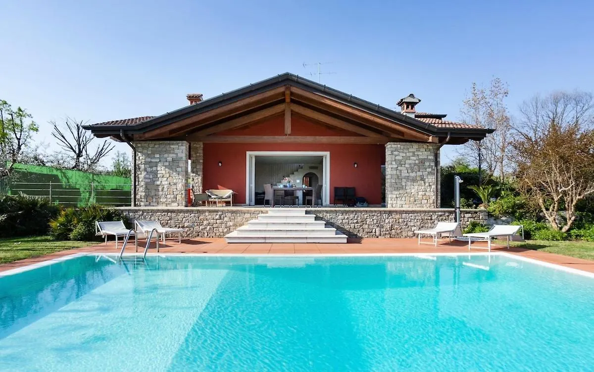 Luxury Villa On Garda Lake Soiano Del Lago