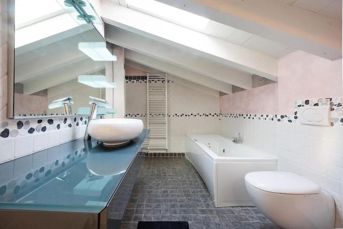 Luxury Villa On Garda Lake Soiano Del Lago