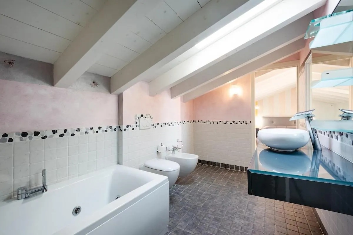 Luxury Villa On Garda Lake Soiano Del Lago